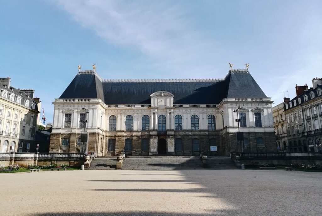 visite du palais du parlement de bretagne à rennes